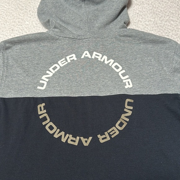 Under Armour Boys Navy & Gray Front Pocket Hoodie Tee, EUC, Size Youth Large - Picture 7 of 10